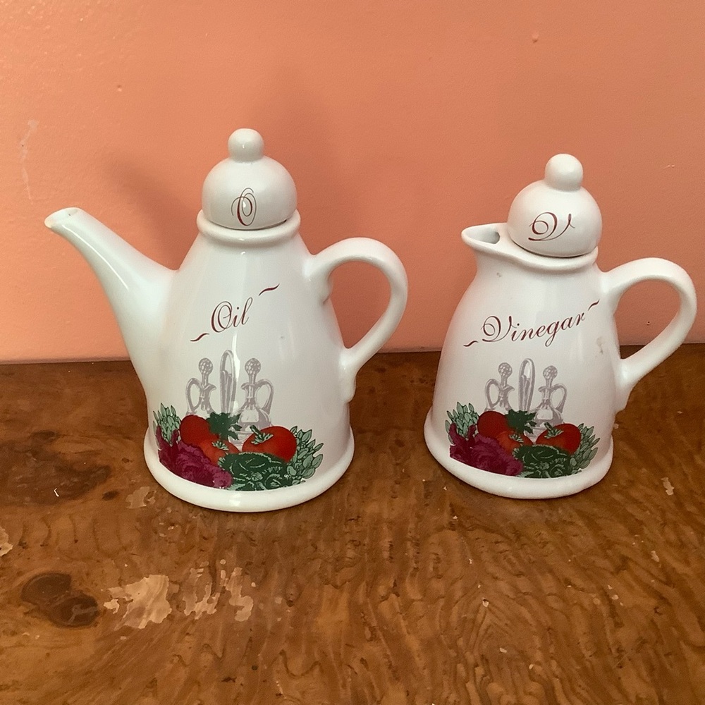 Vintage  Oil & Vinegar Cruet Set Ceramic Made In Portugal  Read